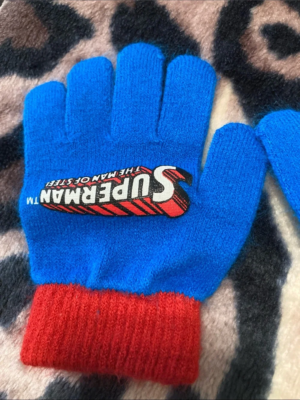 3-4 Year old DC Comics Superman Beanie and Gloves Set - Blue, Red, Black